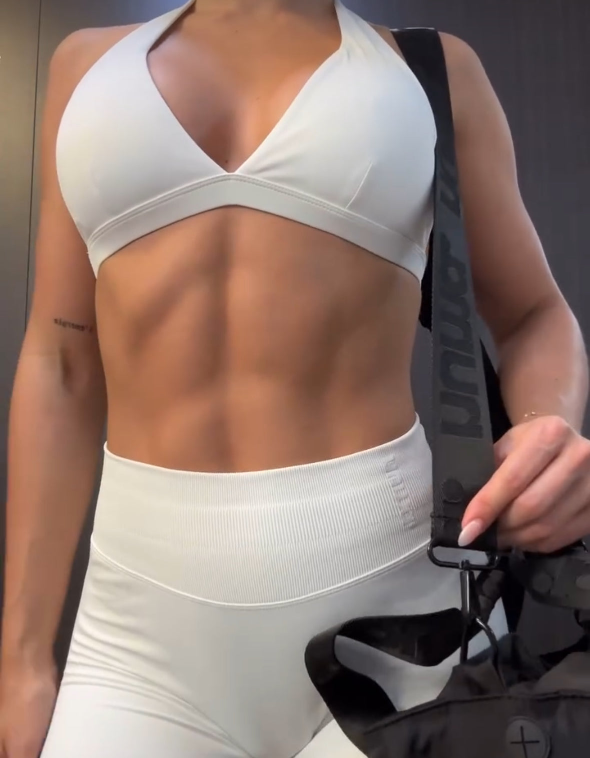 numa essentials bag black